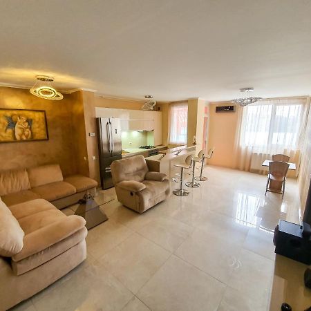 Royal Central Apartament Daire Oradea Dış mekan fotoğraf