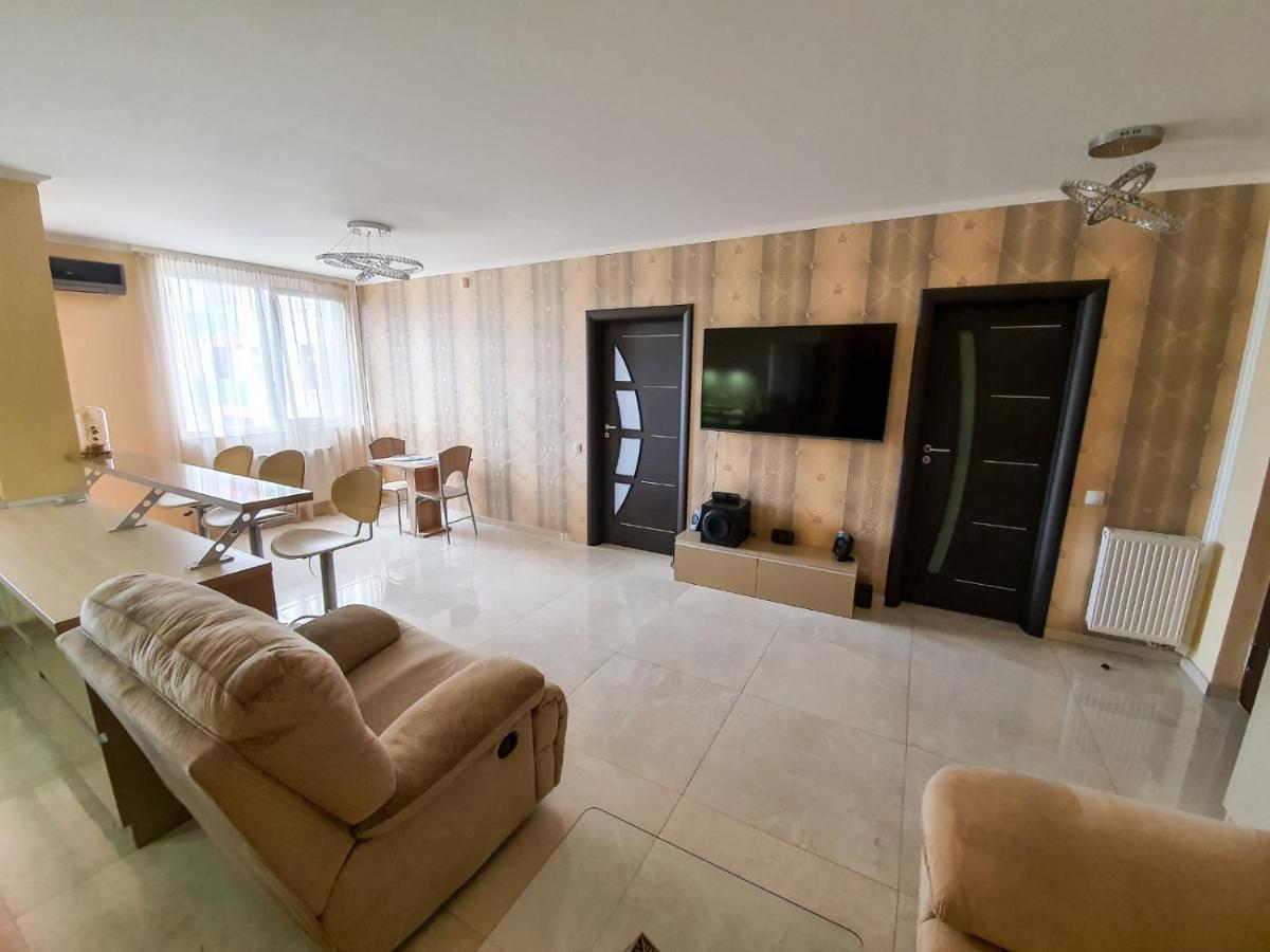 Royal Central Apartament Daire Oradea Dış mekan fotoğraf