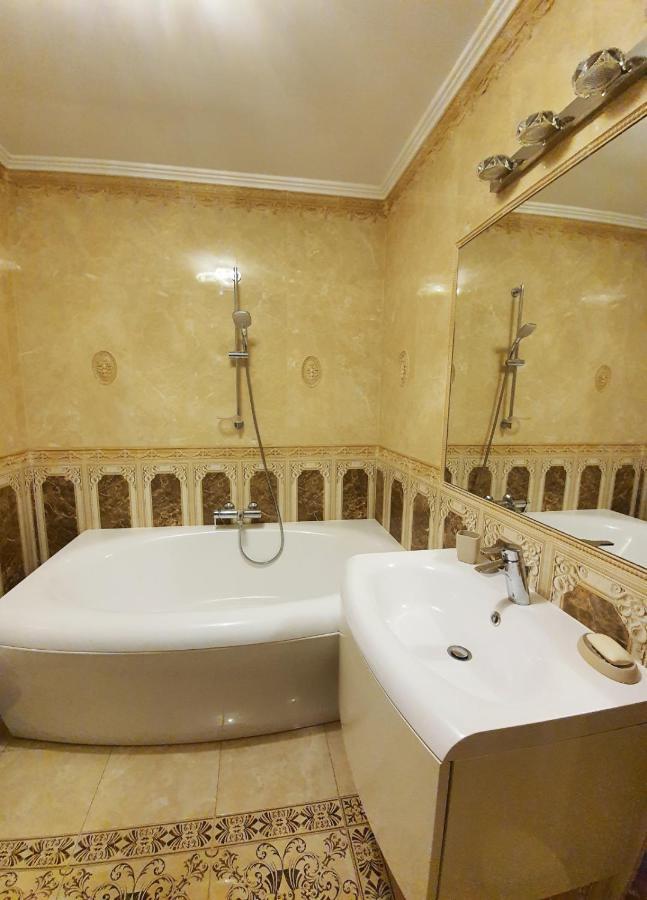 Royal Central Apartament Daire Oradea Dış mekan fotoğraf